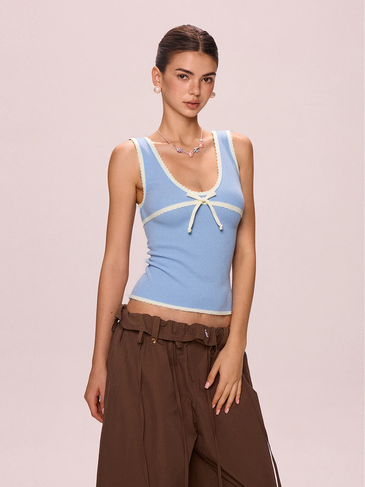 Contrast Color Stitching V Neck Bow Tank Top - Image 3