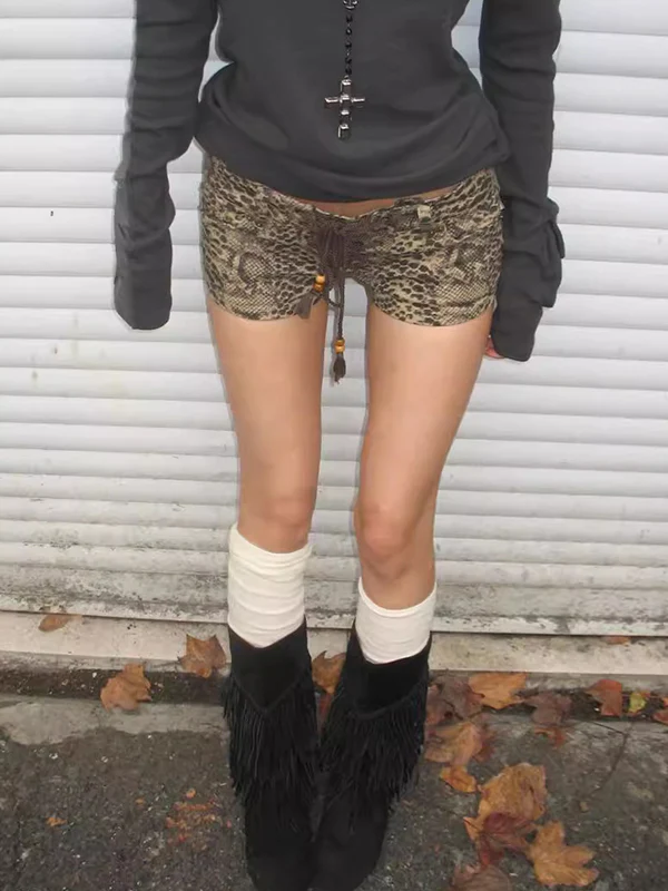 Washed Leopard Print Straps Denim Shorts - Image 3