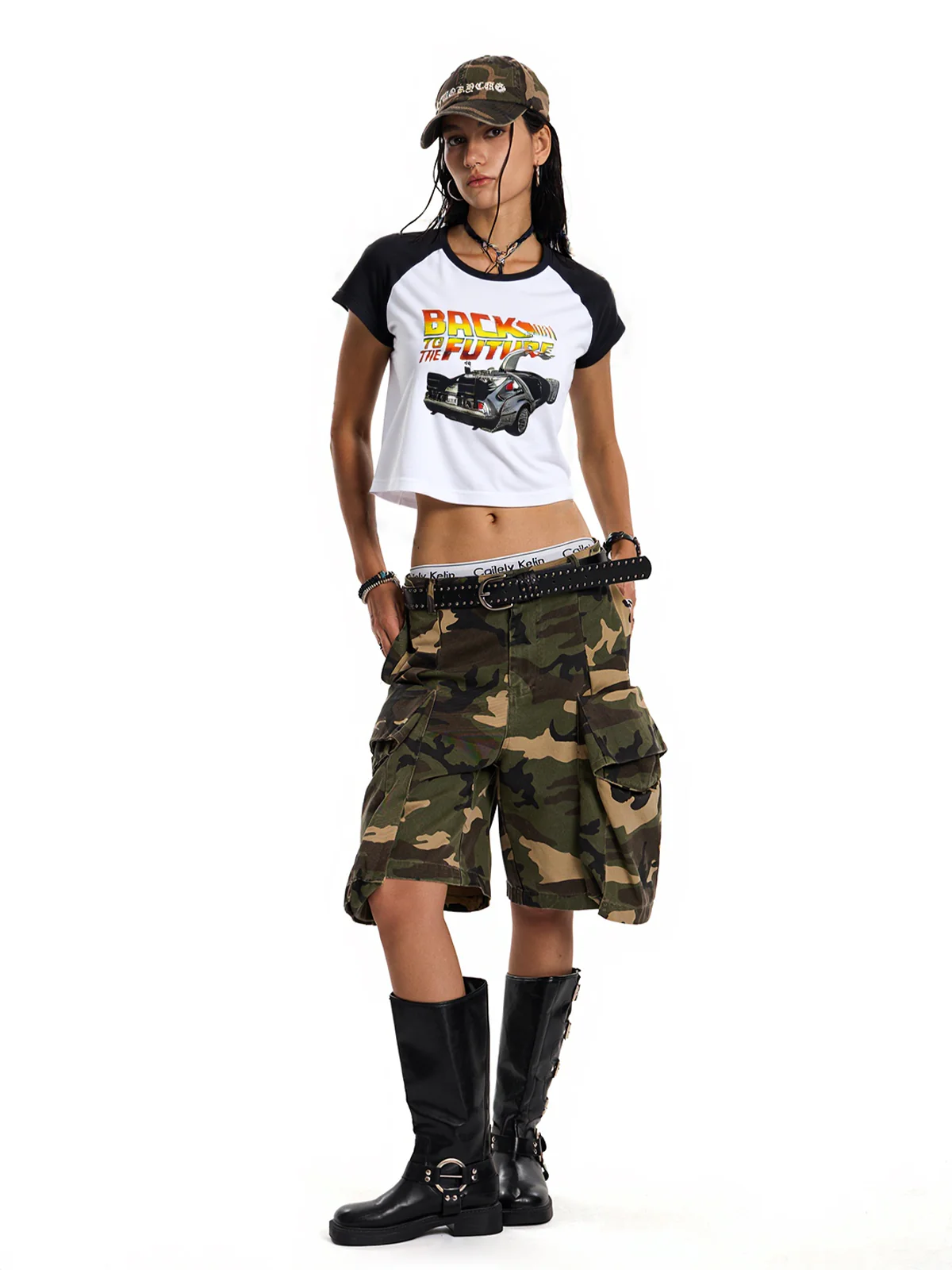 Lettering Racing Raglan Sleeve Cropped Top - Image 4