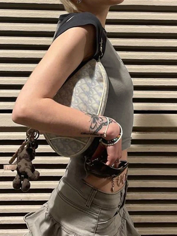 Lettering Racing Raglan Sleeve Cropped Top - Image 9